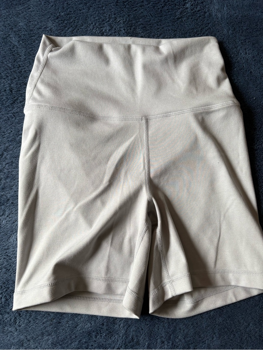 Yogalicious High-Waist Bike Shorts in Light Taupe